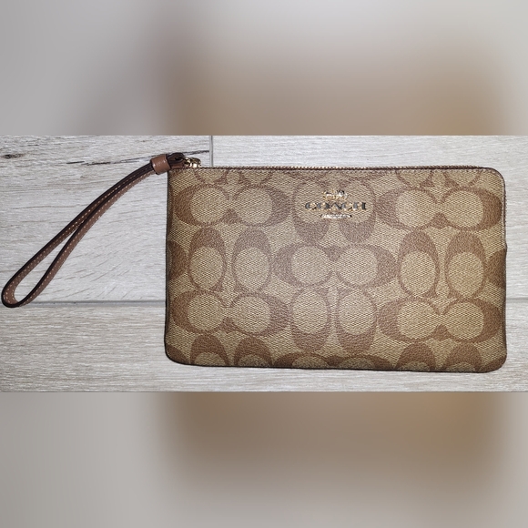 🏇Coach Medium Black Leather Monogram Print Backpack/Tan Coach Wristlet Combo - Picture 4 of 17